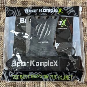 NEW Bear Komplex Carbon Comp 3-Hole Hand Grips with carabiner clip Size Medium